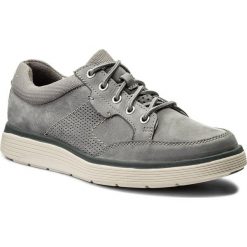 Półbuty CLARKS - Un Abode Lace 261326057 Grey Nubuck. Szare półbuty męskie marki Clarks, na co dzień, bez wzorów, ze skóry, eleganckie, bez zapięcia. W wyprzedaży za 259,00 zł.