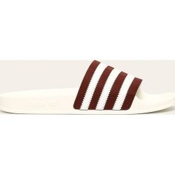Adidas Originals - Klapki. Pomarańczowe kapcie męskie adidas Originals, z gumy, bez zapięcia. W wyprzedaży za 99,90 zł.
