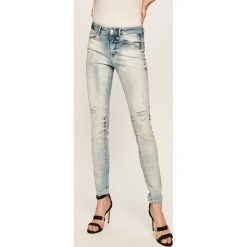 Guess Jeans - Jeansy W0GA03.D3ZT2. Niebieskie jeansy damskie Guess Jeans, l. W wyprzedaży za 399,90 zł.