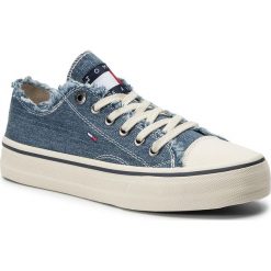 Tenisówki TOMMY JEANS - Lowcut Tommy Jeans Sneaker EM0EM00298 Denim 404. Niebieskie półbuty męskie Tommy Jeans, bez wzorów, z jeansu, bez zapięcia. W wyprzedaży za 199,00 zł.