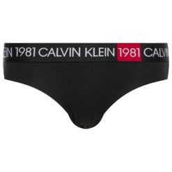 Figi klasyczne Calvin Klein Underwear 000QF5449E. Czarne figi damskie Calvin Klein Underwear, s, bez wzorów, z elastanu. W wyprzedaży za 99,00 zł.