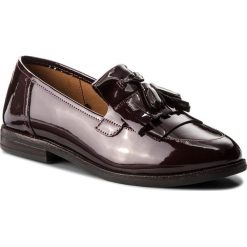 Półbuty CAPRICE - 9-24200-21 Bordeaux Pat. 541. Czerwone półbuty damskie skórzane Caprice, na obcasie. W wyprzedaży za 229,00 zł.