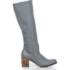 Wsuwane kozaki na słupku - skóra naturalna - model 154 - kolor szary lico. Szare kozaki damskie Zapato, do pracy, na lato, ze skóry, biznesowe, na wysokim obcasie, na obcasie, bez zapięcia. Za 499,00 zł.
