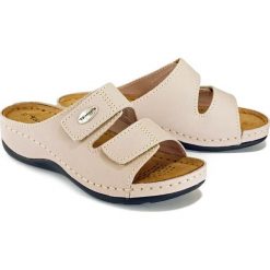 TAMARIS 27510-24 521 rose, klapki damskie. Czerwone koturny damskie Tamaris, na rzepy. Za 139,90 zł.