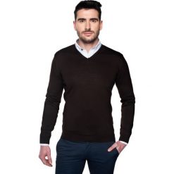 Swetry klasyczne męskie: sweter bascon w serek brąz