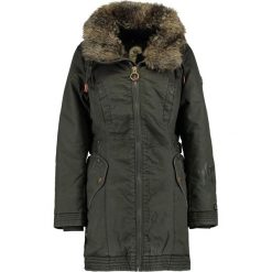 Khujo AJLA Parka olive. Zielone parki damskie marki khujo, s, z bawełny. W wyprzedaży za 503,40 zł.
