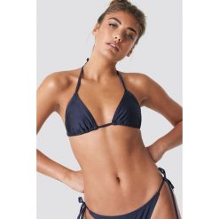 NA-KD Swimwear Góra bikini Shiny Triangle - Blue. Niebieskie bikini NA-KD Swimwear. Za 40,95 zł.