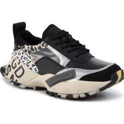 Sneakersy TOGOSHI - TG-10-03-000112 618. Czarne półbuty damskie Togoshi, bez wzorów, ze skóry ekologicznej, bez obcasa, na płaskiej podeszwie, bez zapięcia. W wyprzedaży za 369,00 zł.