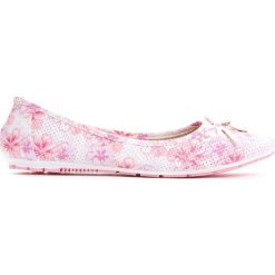Różowe Baleriny Garnet. Różowe baleriny damskie Multu, bez wzorów, bez obcasa. Za 29,99 zł.