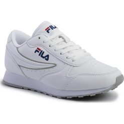 Sneakersy FILA - Orbit Low Wmn 1010308.1FG White. Białe półbuty damskie Fila, ze skóry ekologicznej. Za 219,00 zł.