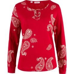 Shirt z nadrukiem, długi rękaw bonprix czerwony. Czerwone koszulki damskie marki bonprix, z nadrukiem, bez kołnierzyka. Za 44,99 zł.
