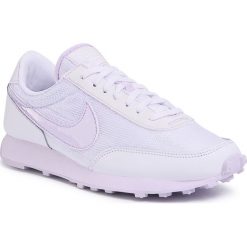 Buty NIKE - Daybreak CU3452 100 White/Barely Grape. Białe półbuty damskie Nike, ze skóry ekologicznej. Za 379,00 zł.