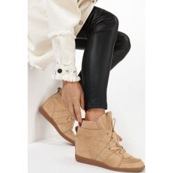 Beżowe Sneakersy Assala. Brązowe sneakersy damskie Born2be. W wyprzedaży za 129,99 zł.