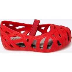 Melissa - Baleriny dziecięce Jean + Jason Wu. Czerwone baleriny dziewczęce Melissa, z materiału. W wyprzedaży za 169,90 zł.