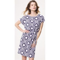 Granatowo-Różowa Sukienka Powered. Różowe sukienki damskie Born2be, s, w paski, bez kołnierzyka, bez rękawów, mini. Za 59,99 zł.