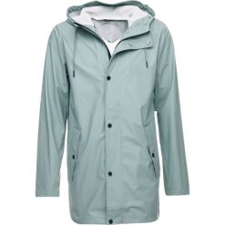 Samsøe & Samsøe STEELY Kurtka przeciwdeszczowa chinoise green. Zielone kurtki męskie marki Samsøe & Samsøe, m, bez wzorów, z poliesteru, bez kaptura. Za 509,00 zł.