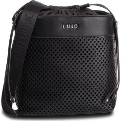 Torebka LIU JO - M Drawstring N19128 E0070 Nero 22222. Czarne torebki klasyczne damskie marki Liu Jo, bez wzorów, ze skóry ekologicznej, bez dodatków. Za 649,00 zł.