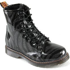 Botki w kolorze czarnym. Czarne buciki niemowlęce Rock & Joy, na sznurówki. W wyprzedaży za 122,95 zł.