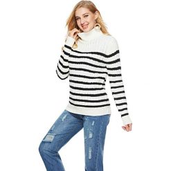 Sweter w kolorze biało-czarnym. Czarne swetry damskie Swetry na chłodne dni, bez wzorów, bez rękawów, bez kaptura. W wyprzedaży za 119,95 zł.