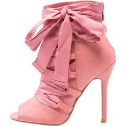 Botki damskie lity: BEBO BRYNA Botki na obcasie dusky pink