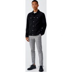 Kurtka trucker ze sztucznego zamszu. Czarne kurtki męskie marki Pull&Bear, m. Za 159,00 zł.
