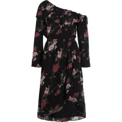 Club Monaco MAEZEE DRESS Sukienka letnia soot black. Czarne sukienki damskie marki Club Monaco, na lato, bez wzorów, z jedwabiu, bez kołnierzyka, bez rękawów. W wyprzedaży za 679,05 zł.