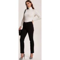 Czarne Jeansy Mom Fit Adrabelle. Czarne jeansy damskie Renee. Za 149,99 zł.