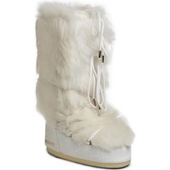 Śniegowce MOON BOOT - Classic 50° Shearling 14025800001 White. Białe kozaki damskie Moon Boot, na zimę, ze skóry, na niskim obcasie, bez zapięcia. W wyprzedaży za 2049,00 zł.