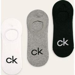 Calvin Klein - Stopki (3-pack). Białe skarpetki męskie Calvin Klein, z nadrukiem, z elastanu. Za 79,90 zł.