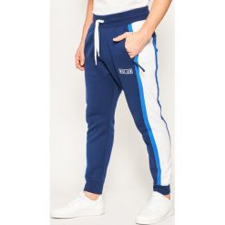 Spodnie dresowe NIKE Air Fleece BV5147. Czarne jeansy męskie Nike, m, bez wzorów. W wyprzedaży za 209,00 zł.