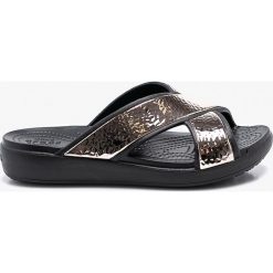 Klapki damskie: Crocs - Klapki