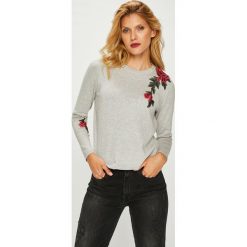 Only - Sweter. Szare swetry damskie marki ONLY, s, bez wzorów, z bawełny, z krótkim rękawem, krótkie, bez kaptura. W wyprzedaży za 89,90 zł.