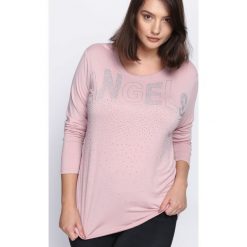 Różowa Bluzka Long Nights. Różowe bluzki damskie marki Born2be, xl, z aplikacjami, z okrągłym kołnierzem, z długim rękawem. Za 39,99 zł.