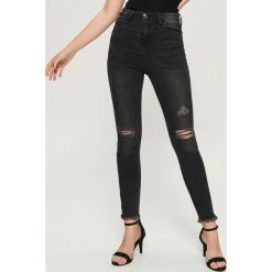 Jeansy skinny z wysokim stanem - Szary. Szare jeansy damskie marki Sinsay, bez wzorów, z jeansu, z podwyższonym stanem. Za 59,99 zł.