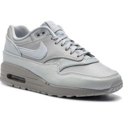 Buty NIKE - Air Max 1 Lx 917691 002 Pure Platinum/Pure Platinum. Niebieskie buty sportowe damskie Nike, na co dzień, bez wzorów, ze skóry ekologicznej, bez obcasa, bez zapięcia. W wyprzedaży za 499,00 zł.