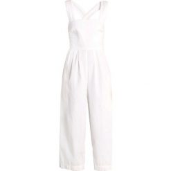 Free People FARA Kombinezon white. Białe kombinezony damskie marki Free People, bez wzorów, z bawełny, bez kołnierzyka, bez rękawów. Za 539,00 zł.