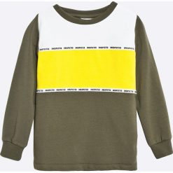 Name it - Bluza dziecięca 104-152 cm. Żółte bluzy chłopięce marki Name it, bez wzorów, z elastanu, bez rękawów, bez kaptura. W wyprzedaży za 39,90 zł.