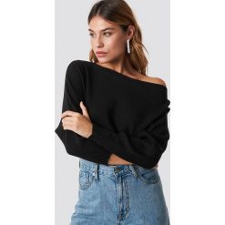 Swetry klasyczne damskie: Trendyol Sweter z odkrytymi ramionami - Black