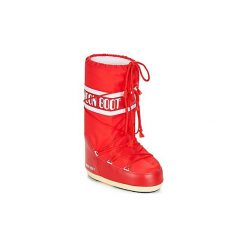Śniegowce Moon Boot NYLON. Czerwone śniegowce damskie Moon Boot, bez zapięcia. W wyprzedaży za 368,10 zł.