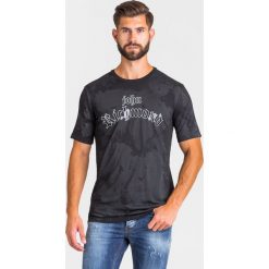 T-SHIRT JOHN RICHMOND. Czarne t-shirty męskie John Richmond, s, z nadrukiem, z bawełny, z okrągłym kołnierzem. Za 609,00 zł.