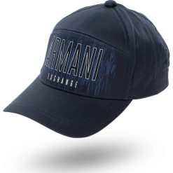 CZAPKA Z DASZKIEM Armani Exchange. Niebieskie czapki męskie z nadrukiem, z bawełny. Za 113,40 zł.