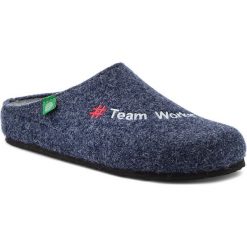 Kapcie DR. BRINKMANN - 220255 Blau 5. Niebieskie kapcie męskie Dr. Brinkmann, z materiału. Za 139,00 zł.