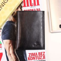 Skórzane etui na dokumenty KRENIG Classic 12044 czarne - Czarny. Czarne etui damskie Krenig, ze skóry. Za 109,99 zł.