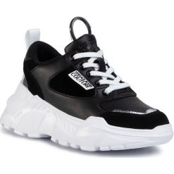 Sneakersy VERSACE JEANS COUTURE - E0VZASC2 71366 899. Czarne półbuty damskie Versace Jeans Couture, z jeansu. Za 779,00 zł.