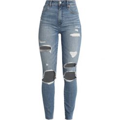 Abercrombie & Fitch Jeans Skinny Fit medium blowout. Niebieskie rurki damskie marki Abercrombie & Fitch, z bawełny. Za 409,00 zł.