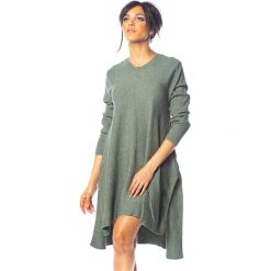 Sukienka "Lexie" w kolorze khaki. Brązowe sukienki damskie So Cachemire, m, bez wzorów, z kaszmiru, z okrągłym kołnierzem, bez rękawów, midi. W wyprzedaży za 219,95 zł.