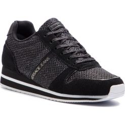 Sneakersy VERSACE JEANS - E0VTBSA1 70940 899. Czarne półbuty damskie Versace Jeans, na co dzień, bez wzorów, z jeansu, bez obcasa, na płaskiej podeszwie, bez zapięcia. W wyprzedaży za 299,00 zł.
