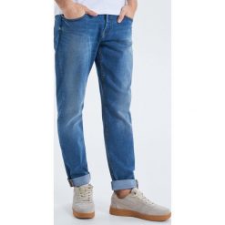 Jeansy comfort - Niebieski. Niebieskie jeansy damskie marki Cropp, m, bez wzorów. Za 119,99 zł.
