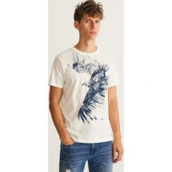 T-shirt z nadrukiem - Kremowy. Białe t-shirty męskie z nadrukiem Reserved, m. Za 39,99 zł.