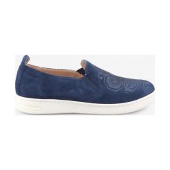 Geox Jaysen Slip On Buty Niebieski. Niebieskie trampki i tenisówki damskie Geox, bez wzorów, ze skóry, bez zapięcia. Za 464,95 zł.